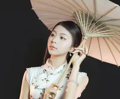 熊英