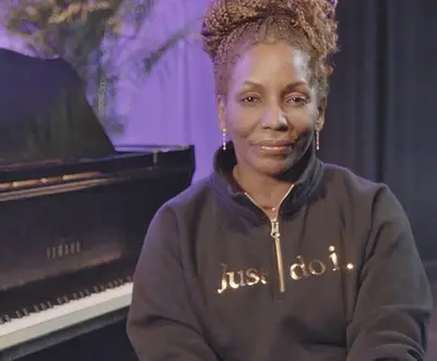 Stephanie Mills