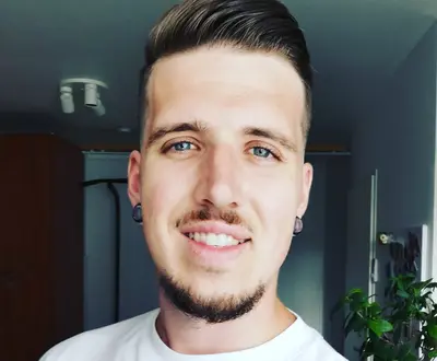 Ezor Jz